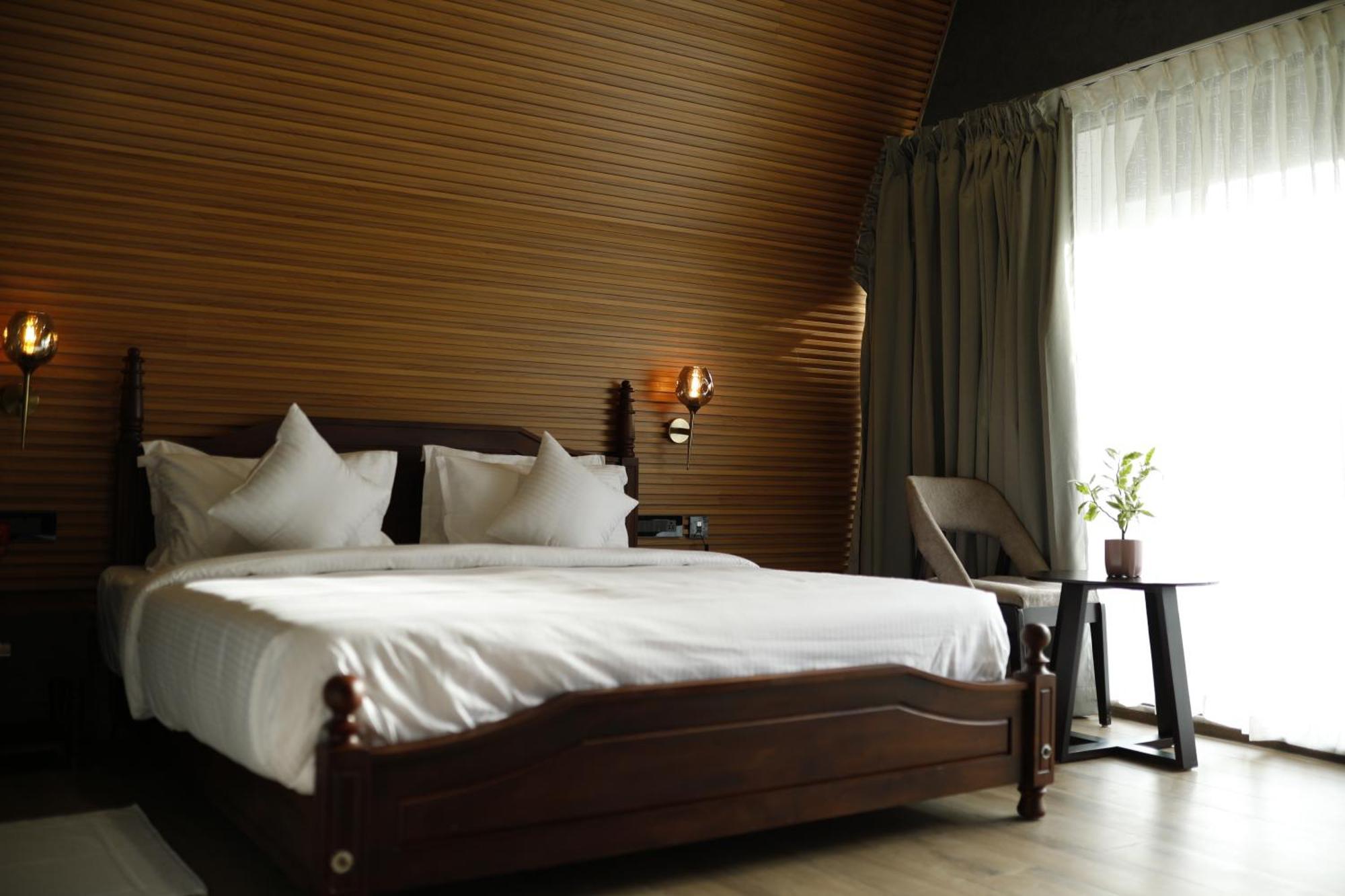Leela'S 7Th Heaven Resort & Spa Trikunnapuzha Dış mekan fotoğraf